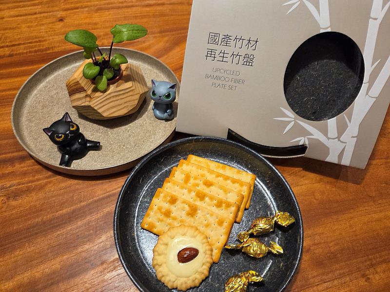 八仙山森林遊樂區賣店消費滿額即可獲得限定禮「竹餐盤」。