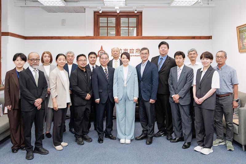 日本修復技術顧問暨匠師交流計畫閉幕式大合照。