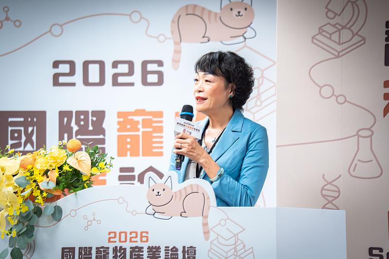 大會主席台灣經濟研究院周霞麗副院長致詞。