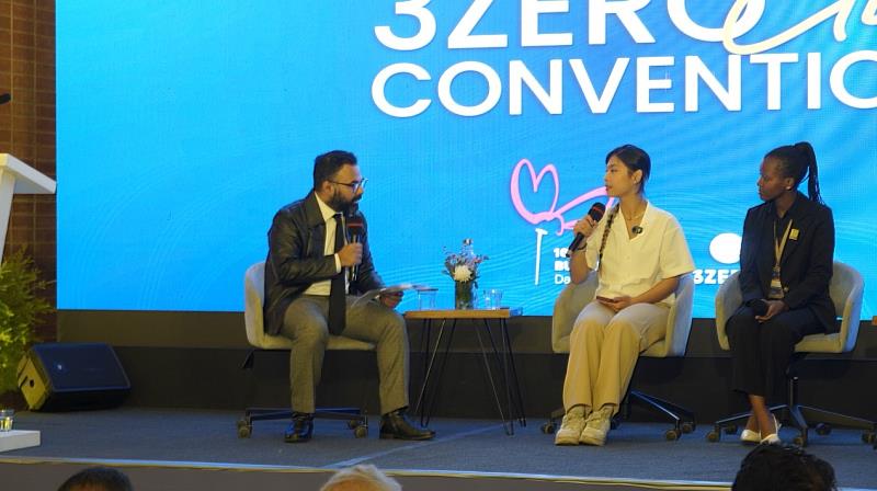 圖5：致理科技大學學生代表陳惠雲於3ZERO Convention分享台灣青年投入三零社團與永續行動的歷程。