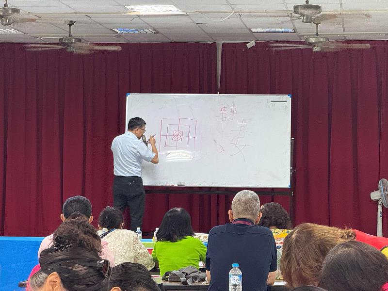 臺南市救國團北區團委會推廣硬筆書法　以公益學習傳承文字之美