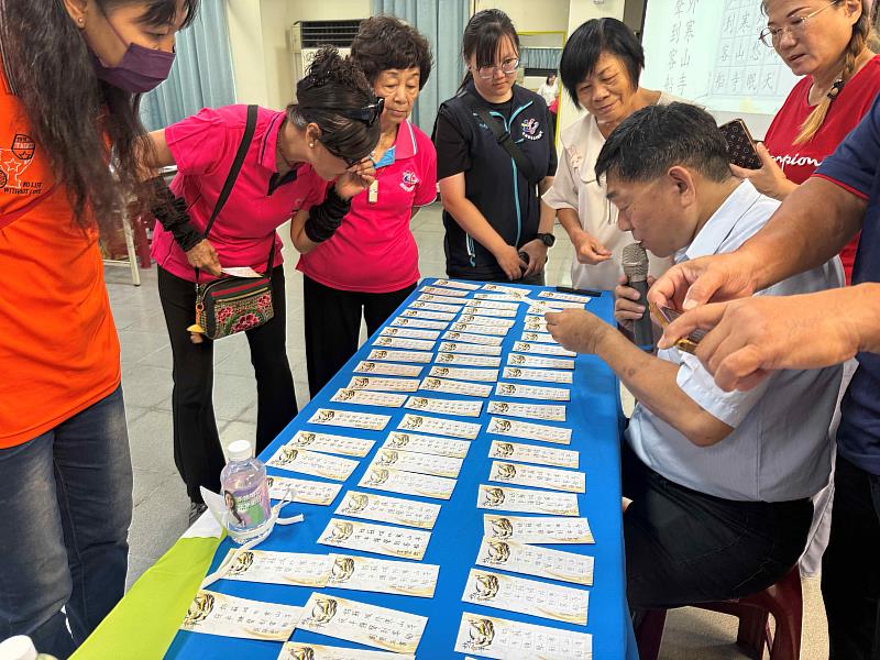 臺南市救國團北區團委會推廣硬筆書法　以公益學習傳承文字之美