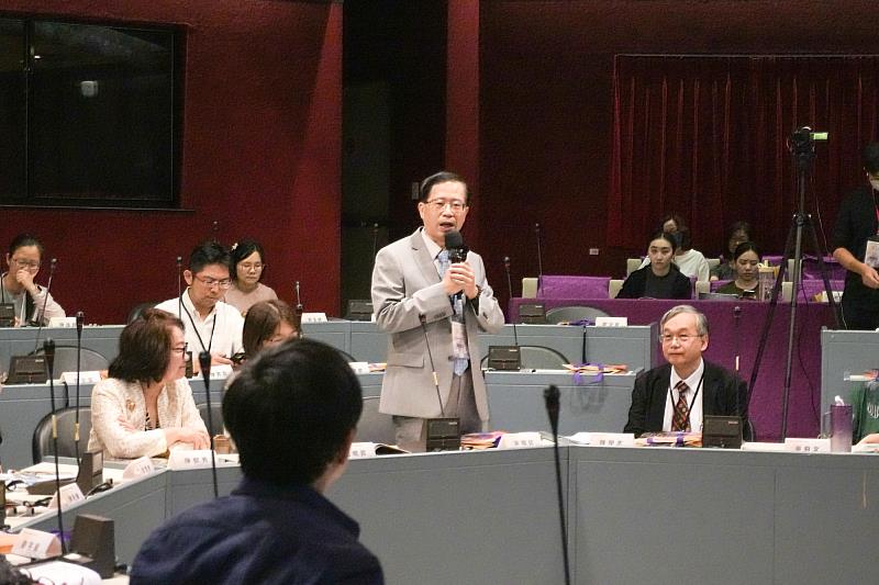 宋曜廷校長致詞。