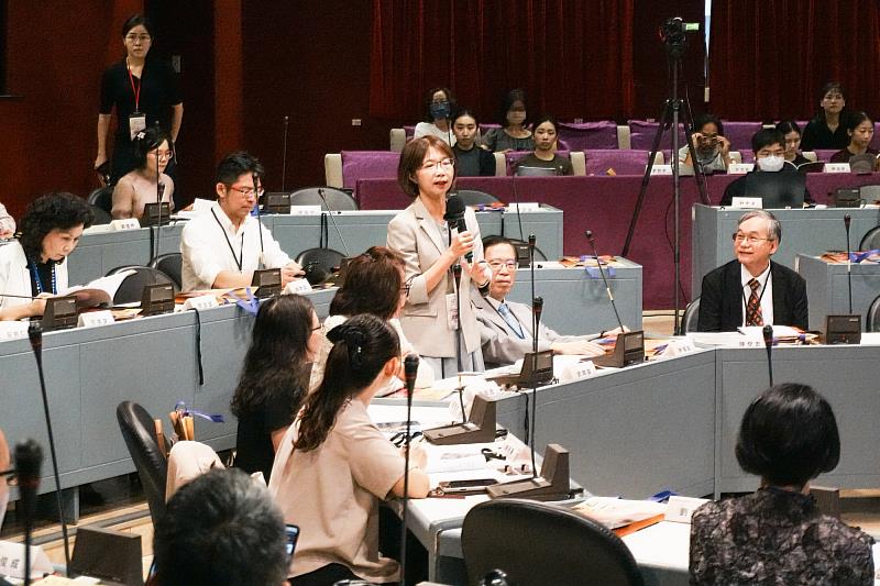 教育部師資培育及藝術教育司武曉霞司長致詞。
