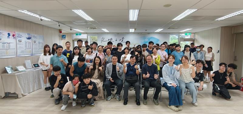 「光映之境.共築新語」,佛光大學通識中心成果展展現AI時代語言教育新風貌。