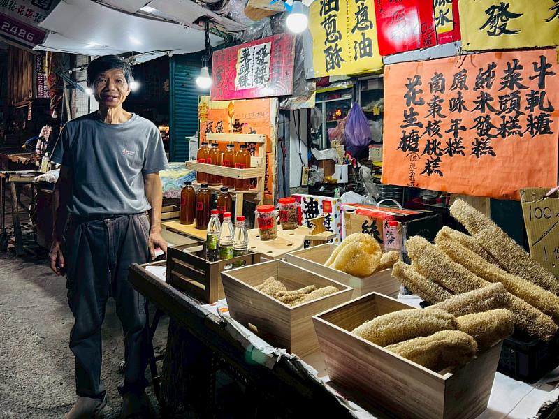 無名雜貨鋪老闆賴文質讓空設系師生為店面進行改造。
