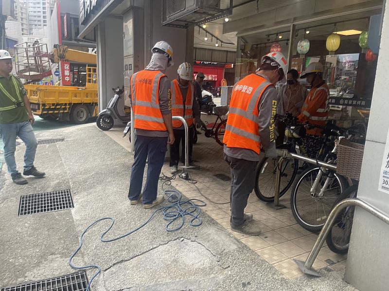 竹市府啟動巨城周邊「清道專案」。