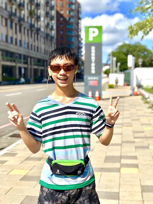 新竹市青年何睿修長年投入志願服務，獲頒「2026總統教育獎」肯定。