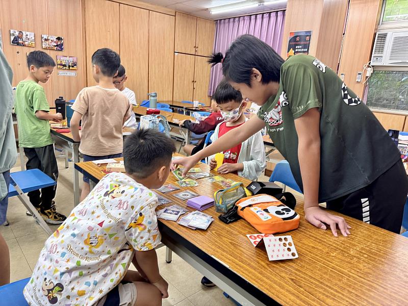 救國團暑期課程「寶可夢卡牌訓練家」 培養青少年策略思維與社交能力