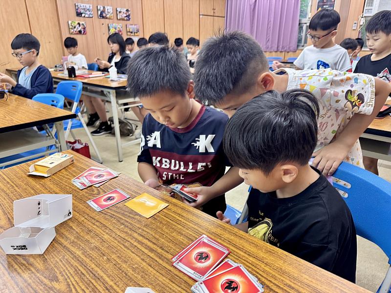 救國團暑期課程「寶可夢卡牌訓練家」寓教於樂，培養青少年策略思維與社交能力