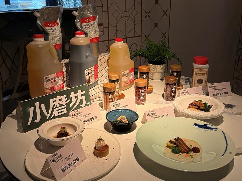 （圖片來源：小磨坊）風味油入菜，探索台灣味的創新技法。