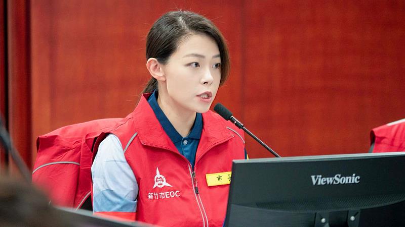 市長高虹安親自主持巴威颱風災害應變中心第一次工作會議。