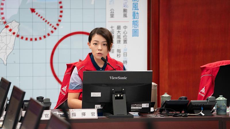 市長高虹安親自主持巴威颱風災害應變中心第二次工作會議。