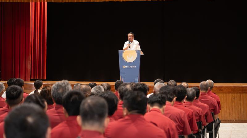 義消總隊長余邦彥致詞。