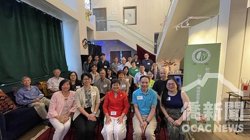 徐佳青(前排中)與奧斯汀臺灣同鄉會及UT Austin臺灣學生會僑務座談與會者合照。
