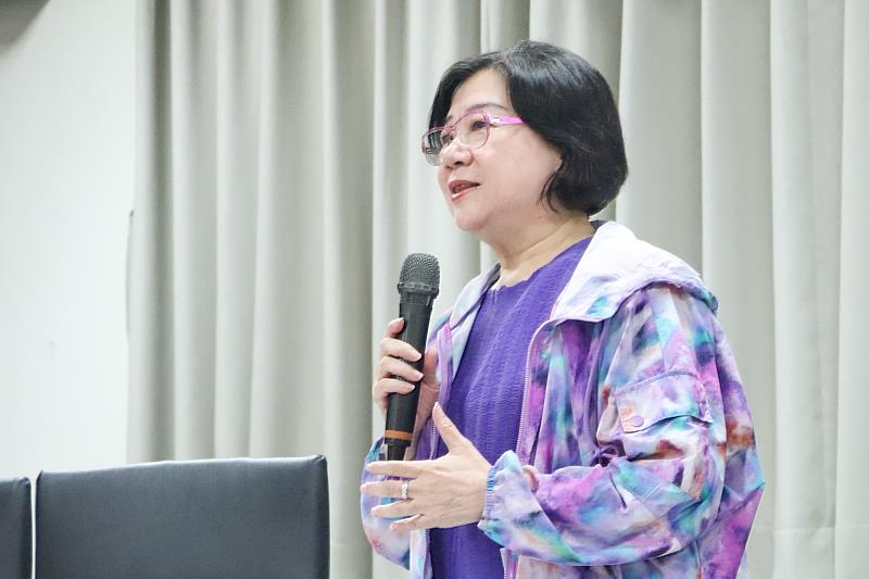 師大進修推廣學院李惠玲行政總召。