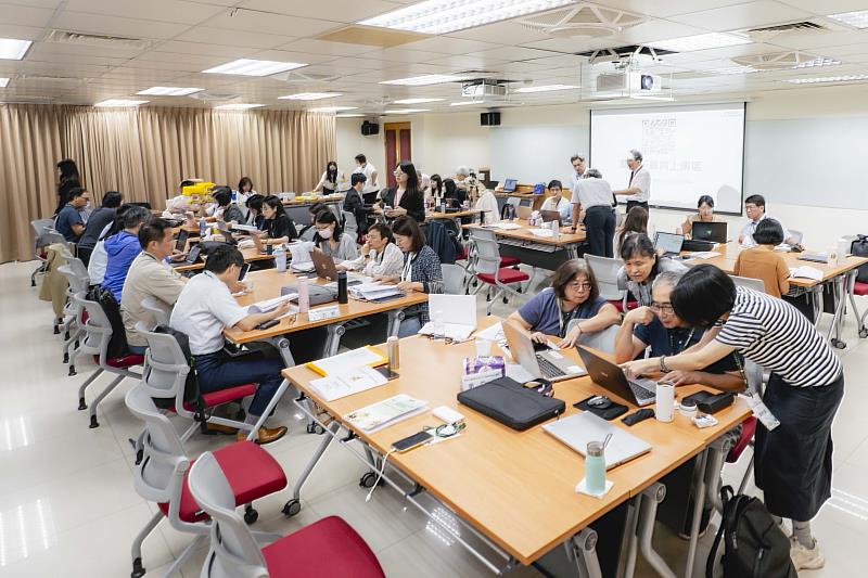 圖五、東吳大學中高階主管齊聚,透過分組討論凝聚永續行動共識。