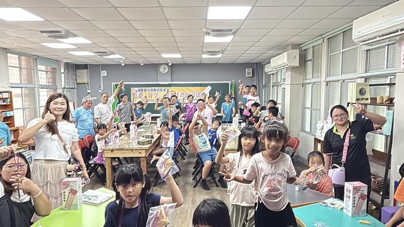 救国团「爱．分享」聚光计画公益活动在万荣国小种下希望种子