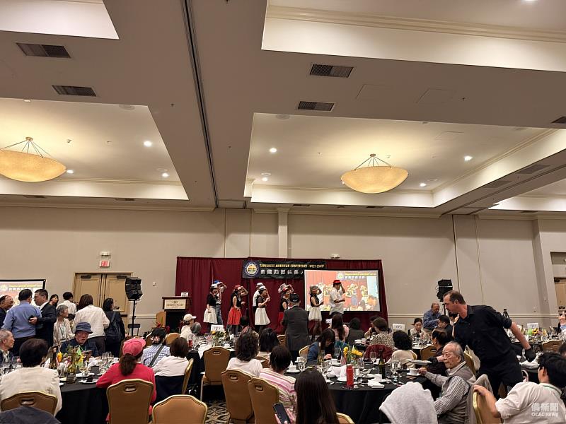 表演節目:聖地牙哥臺灣基督教會福音演出歌仔戲。