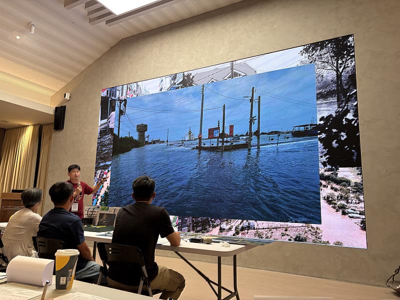 學員展演雲林口湖濕地海平面上升。