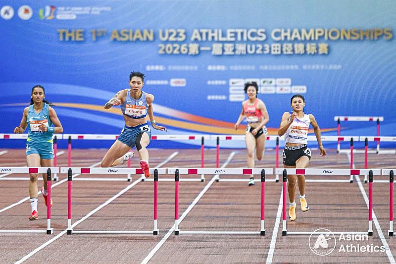 競技碩鍾欣儒400跨欄(照片來自 Asian Athletics)