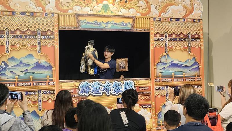 新北市藝文中心打造「霹靂森林」,7月3日至26日推出《霹靂宇宙大冒險》。