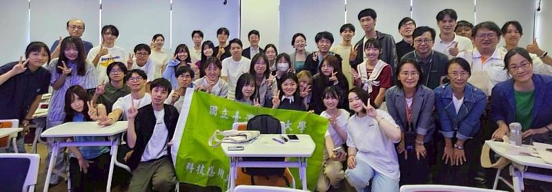 6月17日（三）大阪大學仲谷佳惠教授課程所有參與師生合影。