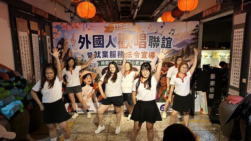 嘉義縣打造友善移工職場環境 歡唱聯誼結合法令宣導提升外國人就業權益
