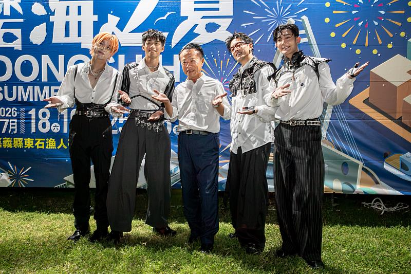 東石海之夏熱力延燒 親子、樂迷齊聚東石漁人碼頭