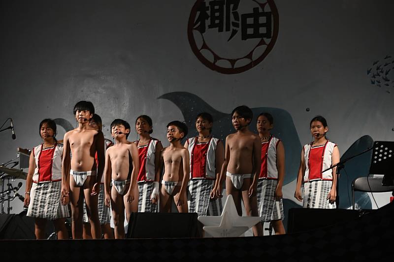 金曲歌王陳建年、椰油小飛魚7/18蘭嶼星空歡唱 溫暖近千遊客
