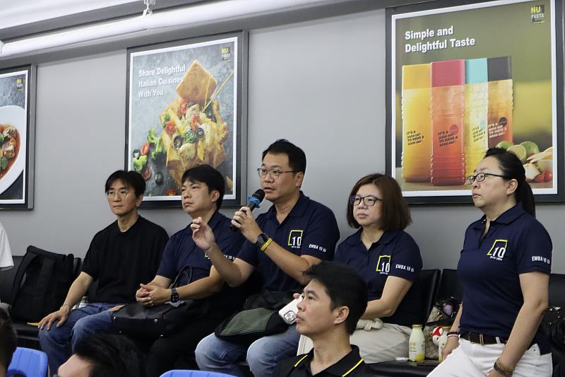 南大EMBA學員踴躍提問交流，透過與企業及公益機構對話，深化管理思維、領導能力與社會責任視野。