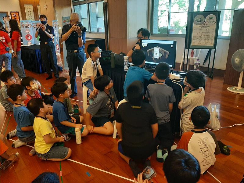 星火求生記AR：學習居家防火、一氧化碳防範與災害避難等關鍵知識。