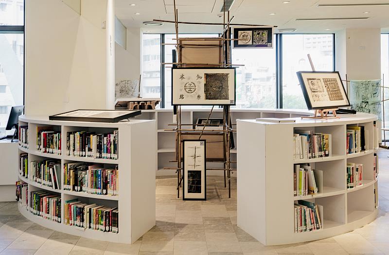 限定啟航市集落幕，「共編台東」展覽精彩持續中，邀您走進圖書館，慢慢共編一段屬於台東的故事。