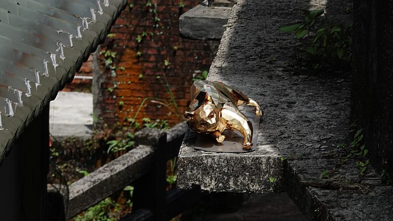 「小城生成:拼貼老街的風景」工作坊由藝術家周學涵帶領,透過拼貼創作,完成專屬自己的礦山風景。