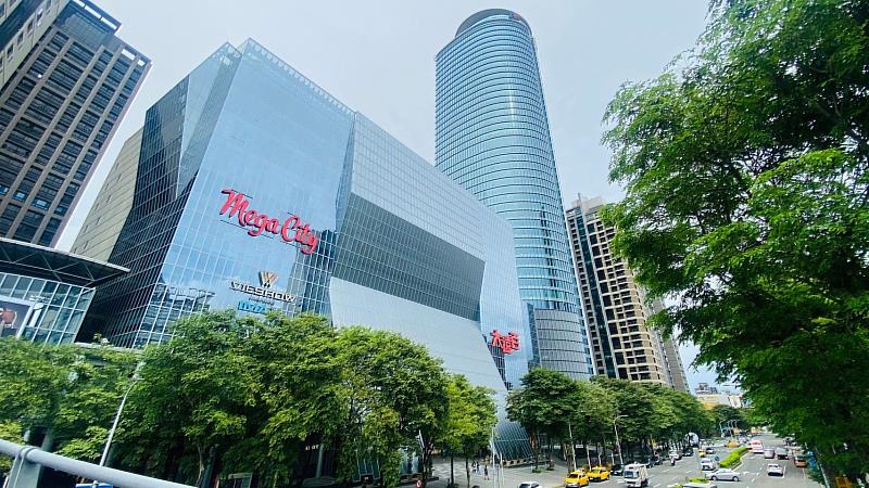 大型商場的進駐,通常代表企業對於區域發展具有一定信心,也成為評估區域房市發展潛力的觀景窗。(房市示意圖)