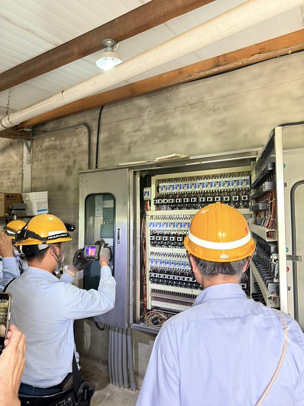防範紅霞颱風 台電走訪畜牧養殖場「電力體檢」 守護用電安全