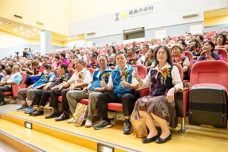 嘉義市115年資深與特優里長、績優民、戶政人員、績優鄰長暨114年績優調解人員表揚活動。