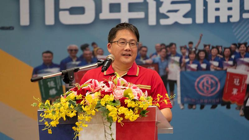 指揮官何僑軒致詞。