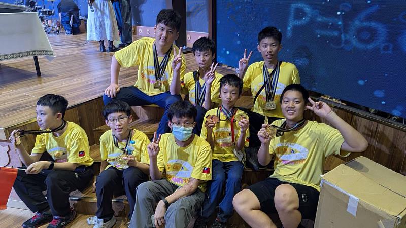 「2026 MIMC國際中小學數學競賽」臺灣代表隊斬獲多項佳績。