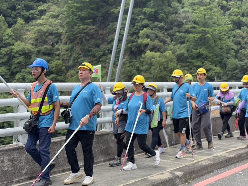 36位夥伴攜手挑戰北橫 用陪伴走出平權最美風景