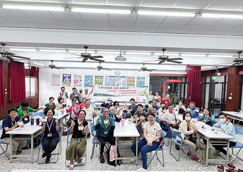 深耕型USR計畫帶領民眾體驗永續花藝DIY。