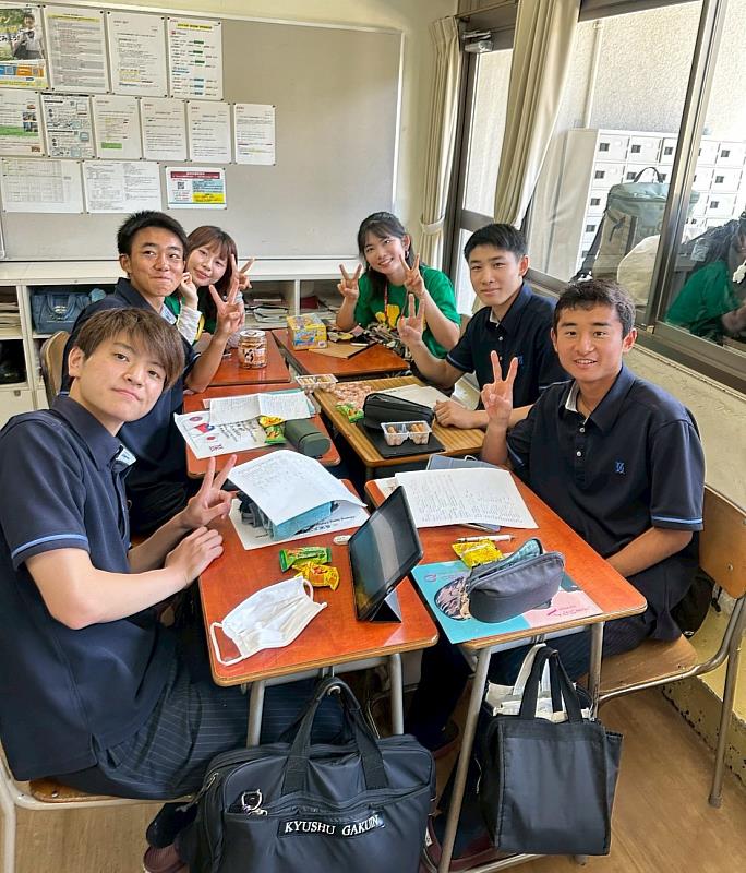 應日系學生與九州學院高校學生交流。