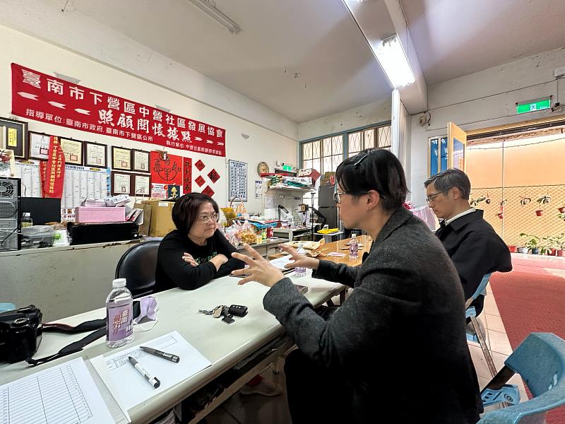 崑大「南鄉農語」USR團隊與中營社區發展協會討論活動規劃。