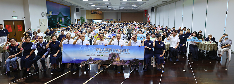 為深化創作者對土地紀實攝影的了解,「齊柏林飛閱台灣攝影獎」主辦單位日前分別於台北、台中舉辦巡迴講座。(看見.齊柏林基金會提供)