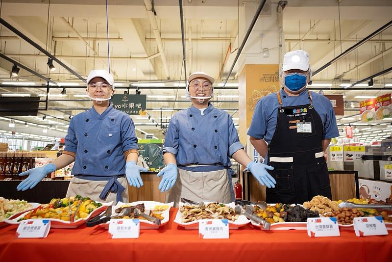 門市以永續餐點招待日本同學,選用在地安心食材,實踐永續飲食理念。