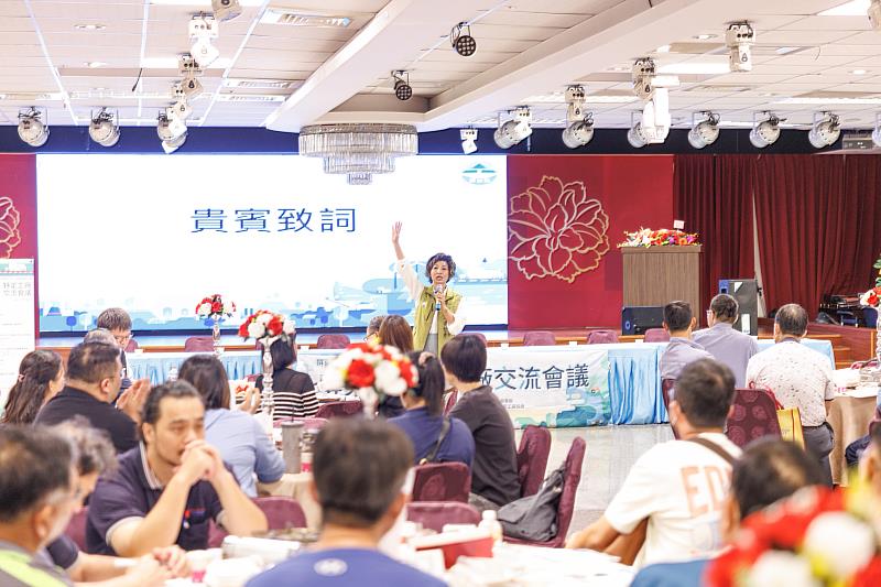 屏東縣特定工廠協會黃智秀理事長共同聯手推動業者邁向合法化。