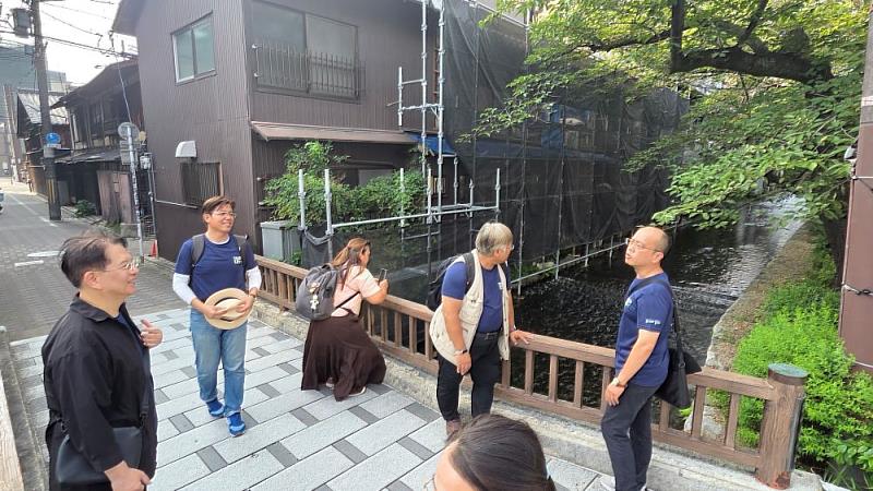 圖2、團隊走訪京都大小流域進行參訪學習。