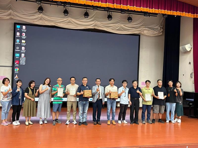 北區輔導中心感謝諮詢輔導委員、7縣市代表及新任校長。