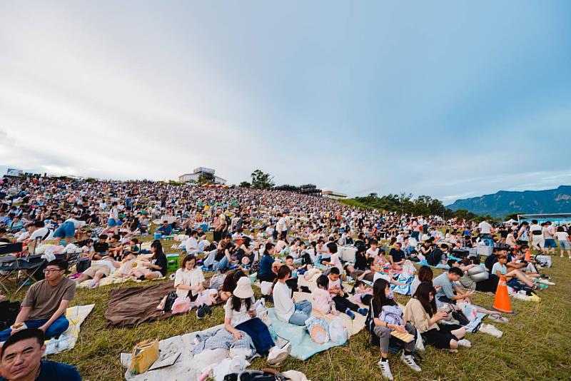 鹿野高台熱氣球7月30日光雕音樂會。