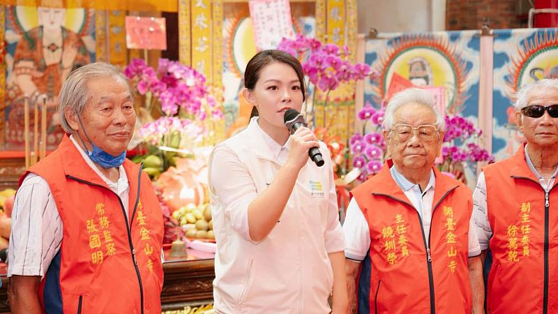 觀音菩薩成道紀念日,高虹安市長赴金山寺、竹蓮寺參香祝禱 。